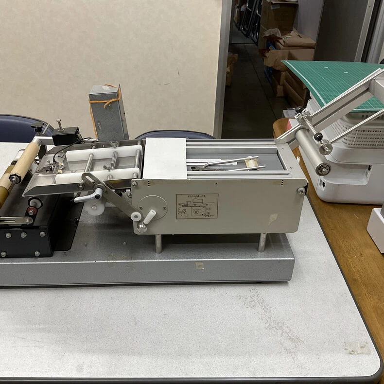 画像1686：機械の紹介⑦（ラベル貼り機）